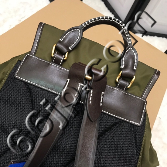 バーバリーバッグ素材ディテール
